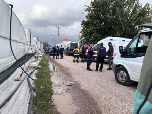 13 yaşında çocuk av tüfeğiyle oynarken kazara annesini vurdu(Galeri)