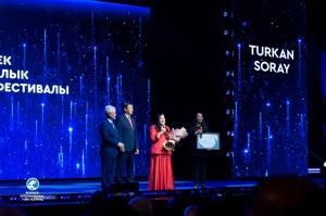 ‘Al Yazmalım’ Türkan Şoray, Bişkek Film Festivali’nde - EK FOTOĞRAFLAR(Galeri)