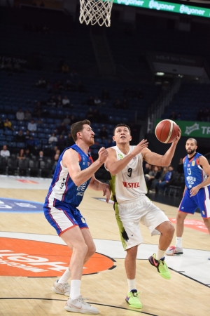 Anadolu Efes - Manisa Büyükşehir Belediyespor: 99-79(Galeri)