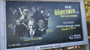 Bursa'da, tartışılan Öğretmenler Günü afişi(Galeri)