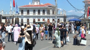Büyükada'da tatilci yoğunluğu (Galeri)