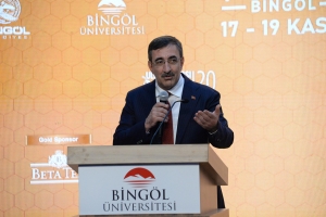 Cumhurbaşkanı Yardımcısı Yılmaz: Türkiye, dünya bal üretiminde Çin'den sonra ikinci sırada yer almaktadır(Galeri)