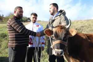 İnek parası ile katıldığı şampiyonadan Avrupa 3'üncüsü olarak döndü(Galeri)