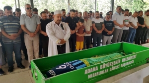 Kazada ölen 9 yaşındaki Oğuz Kaan, son yolculuğuna formasıyla uğurlandı(Galeri)