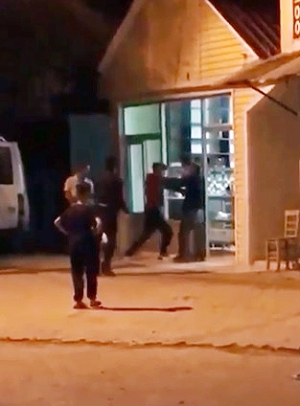 'Küfür etti' diyerek yaşlıyı tekme-tokat dövdü(Galeri)