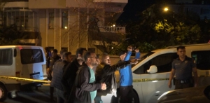 Polis otosuna ateş etti, ayağından vurularak etkisiz hale getirildi(Galeri)