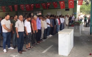 Seyir halindeki minibüsün açık kapısından düşen yolcu öldü (2)(Galeri)