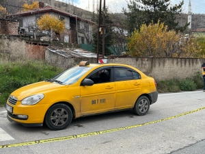 Takside eski eşinin boğazını keserek öldüren şüpheli, tutuklandı/ Fotoğraflar(Galeri)