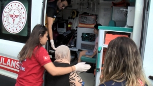 Tuzla'da hatalı dönüş kazası(Galeri)