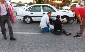 Yoldan geçerken otomobil çarpan Elif, yaşama tutunamadı(Galeri)