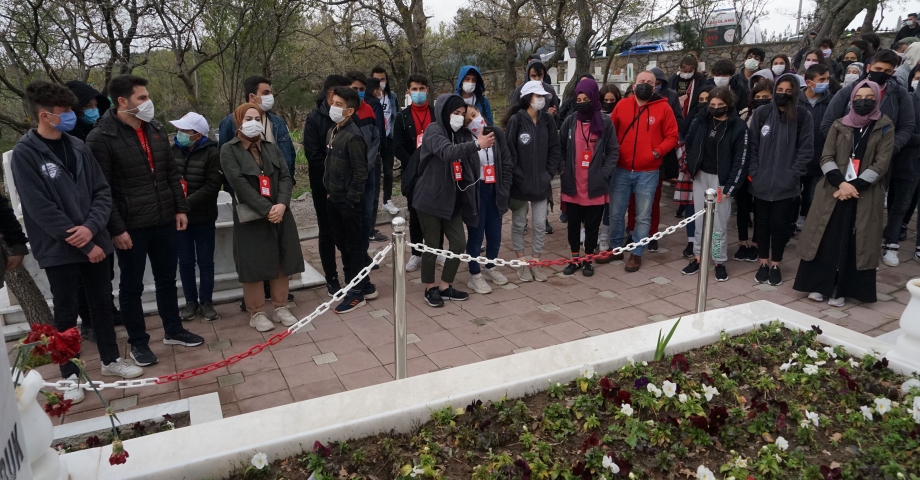160 öğrenci Ayvalık ve Havran'ı gezdi