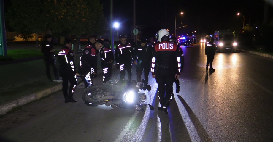 Adana'da motosikletli Yunus timi ile elektrikli bisiklet çarpıştı: 2 yaralı