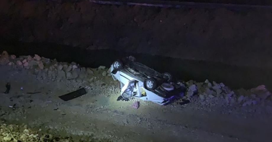 Adana'da otomobil şarampole devrildi: 4 yaralı