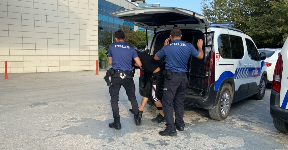 Almanya'dan gelen gurbetçi şok yaşadı; evine yerleşip eşyaları satmışlar