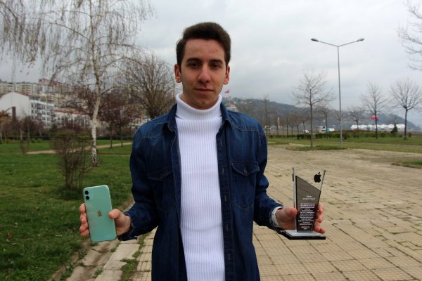 Apple'dan Trabzon'a Ödül.