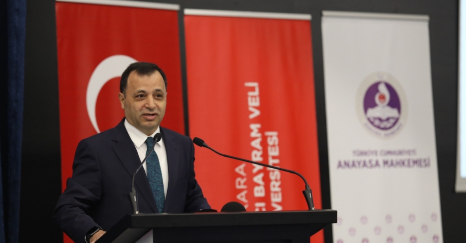 AYM Başkanı Arslan: AYM'lere düşen OHAL'in olağanlaşmasını engellemek