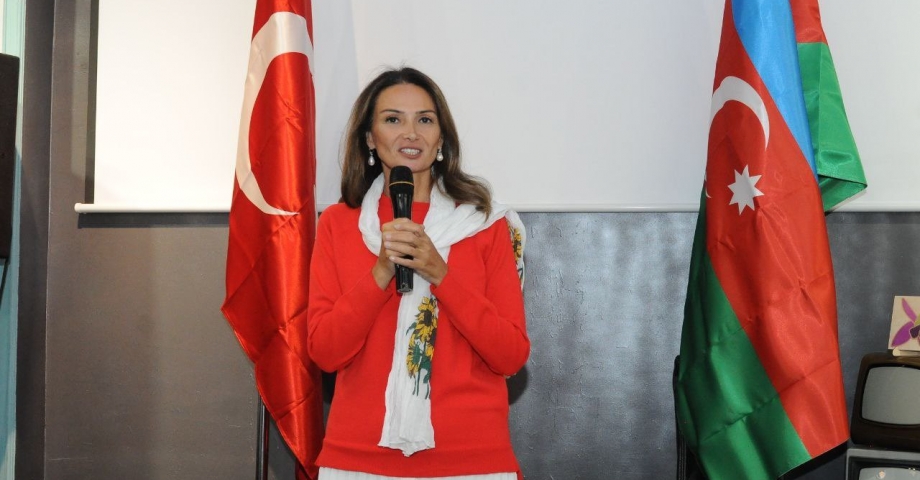 Azerbaycanlı Milletvekili Ganire Paşayeva hayatını kaybetti