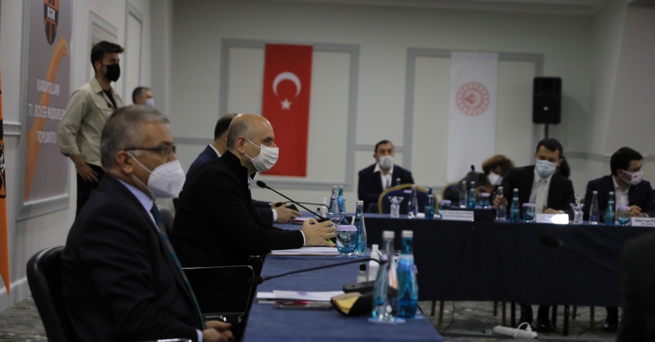 Bakan Karaismailoğlu'ndan 'uzay' ve 'uydu' hedefi