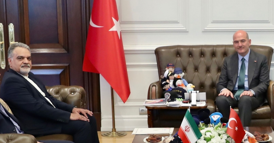 Bakan Soylu, İran İslam Cumhuriyeti Ankara Büyükelçisi Farazmand'ı kabul etti