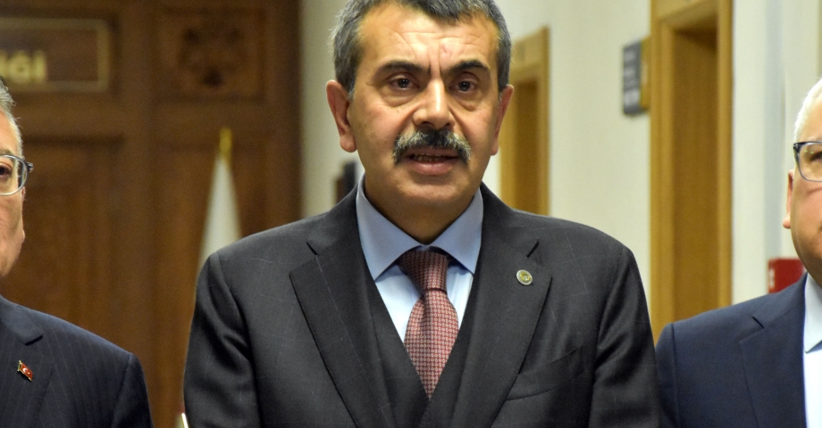 Bakan Tekin: Adaylar, eğitimle ilgili projelerini kamuoyu ile paylaşsın 