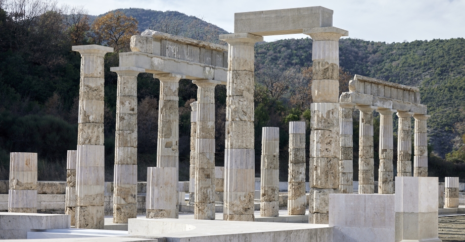 Büyük İskender’in taç giydiği antik saray kalıntıları yarın halka açılıyor