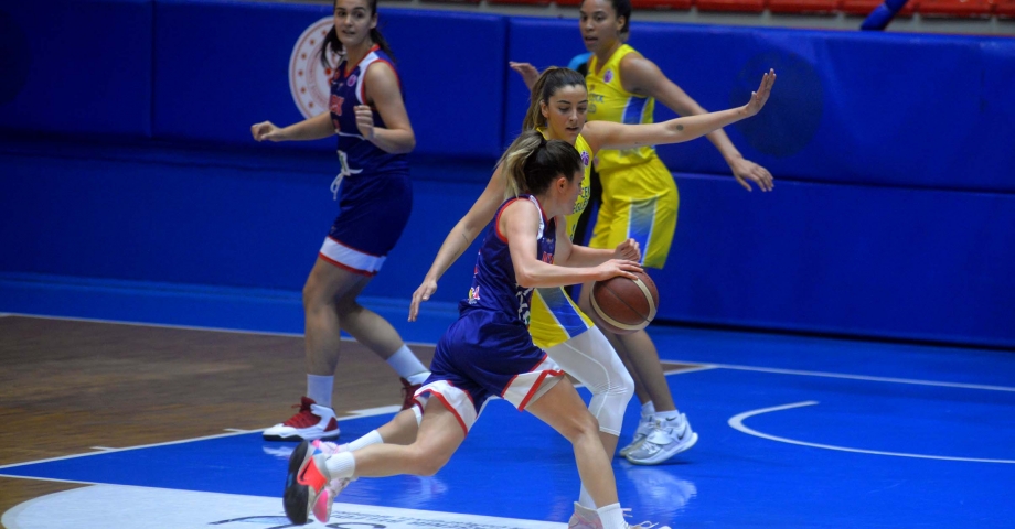 CEKK Cegled - Adana Basketbol: 72-52