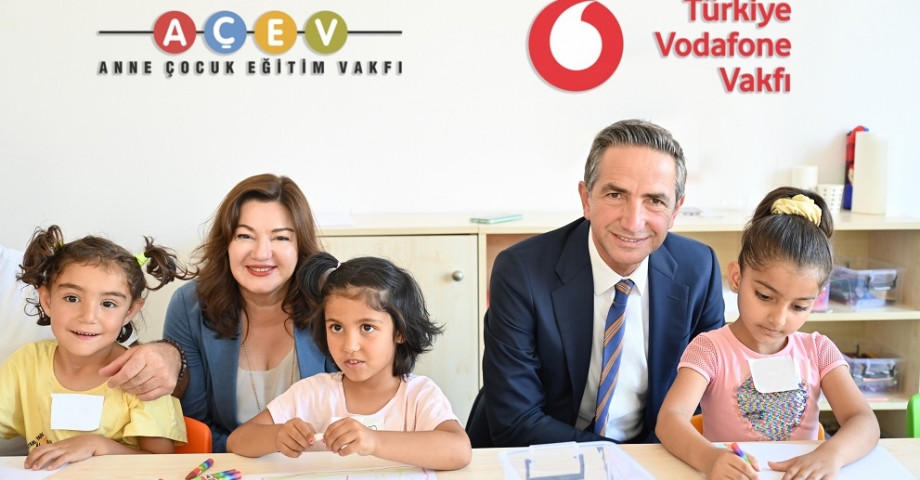 Deprem bölgesinde Çocuk ve Aile Merkezleri açılıyor