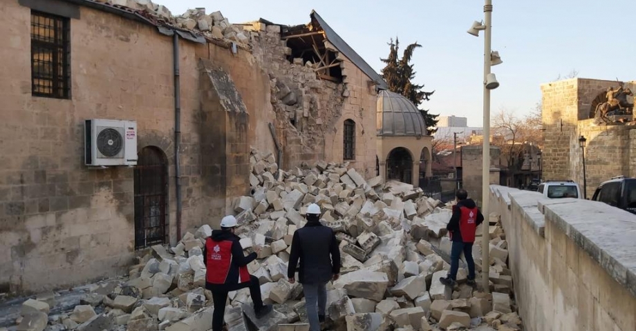 Deprem bölgesinde hasar alan kültürel miraslar koruma altına alındı