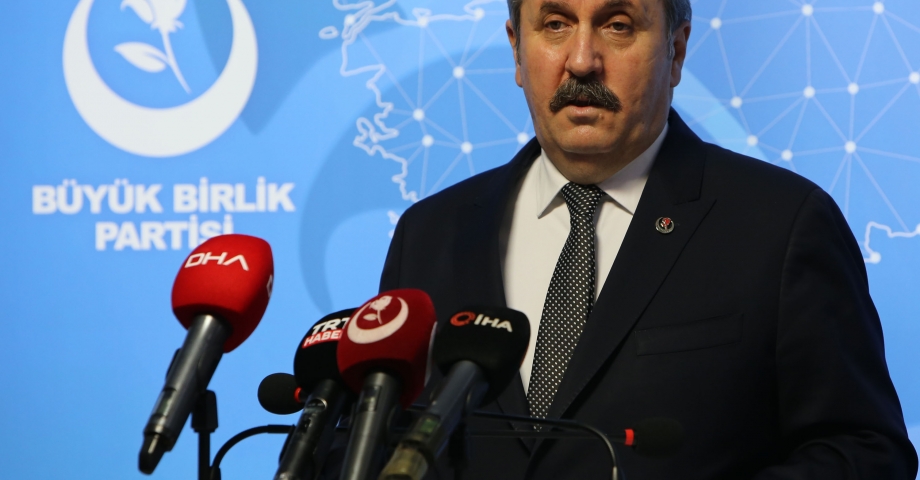 Destici: Türk Silahlı Kuvvetleri üzerinden siyaset yapılmaz