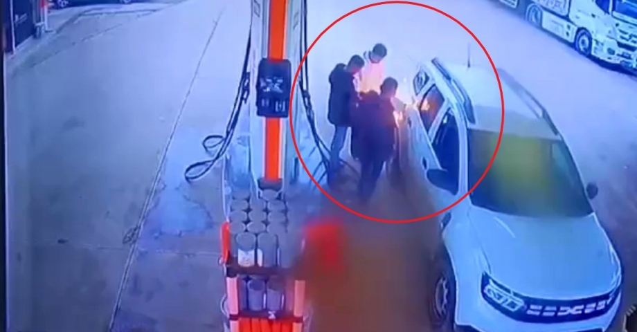 Diyarbakır’da yakıt doldurulan otomobil alev aldı; olay anı kamerada