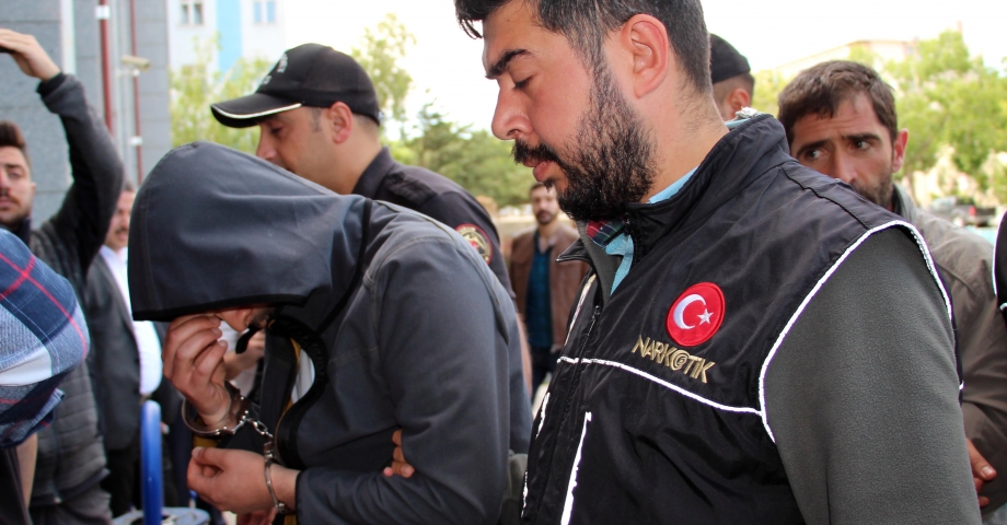 Erzurum'da 'Torba Patlatma Operasyonu'nun 9 şüphelisi adliyede 