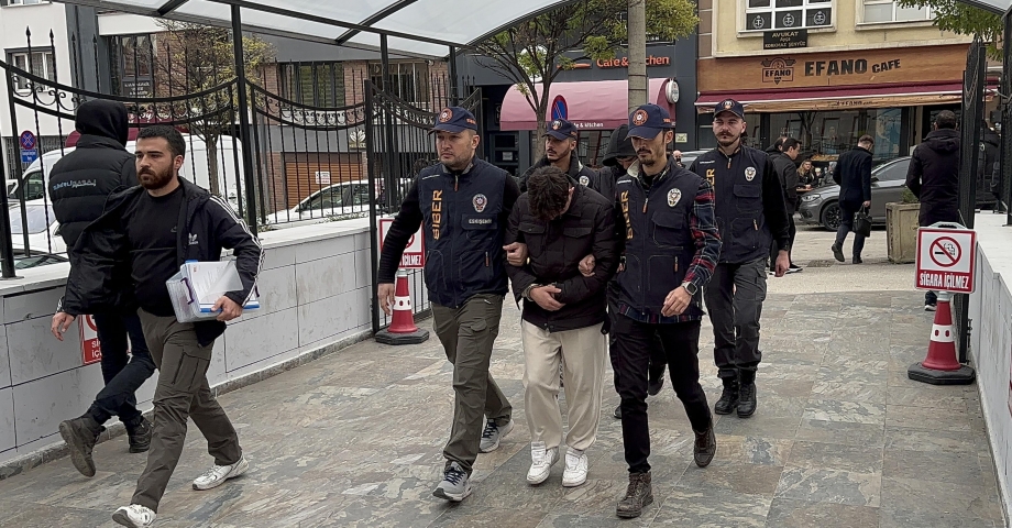 Eskişehir’de kripto para dolandırıcılığına 2 gözaltı