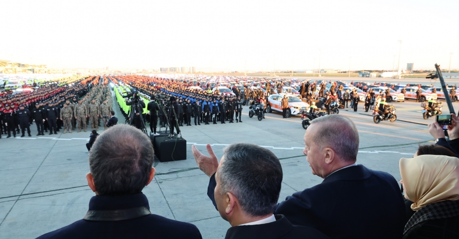 (Fotoğraflar)-Cumhurbaşkanı Erdoğan: İstanbul'u yeniden ayağa kaldıracağız