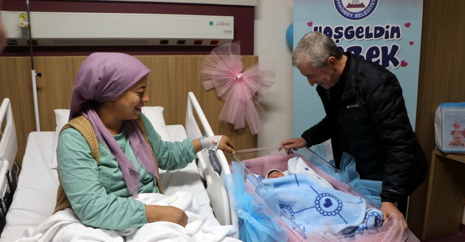 Gaziantep’te yılın ilk bebeğine Mustafa ismi verildi