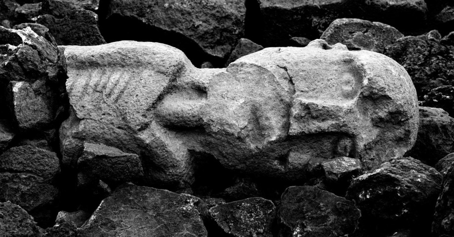 Göbeklitepe'de insan ve hayvan heykeli bulundu