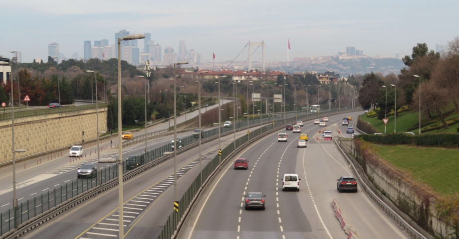 İstanbul'da yılın ilk gününde yollar boş kaldı