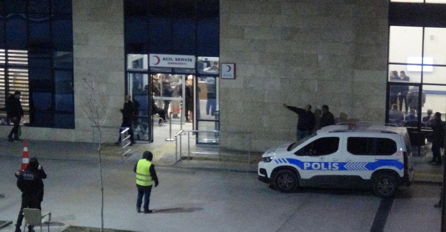 İzmir'de eşinin tabancayla vurduğu kadın ağır yaralandı