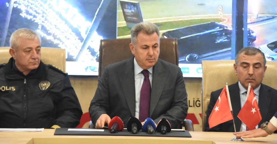 İzmir Valisi Süleyman Elban'dan yılbaşı tedbirleri açıklaması 