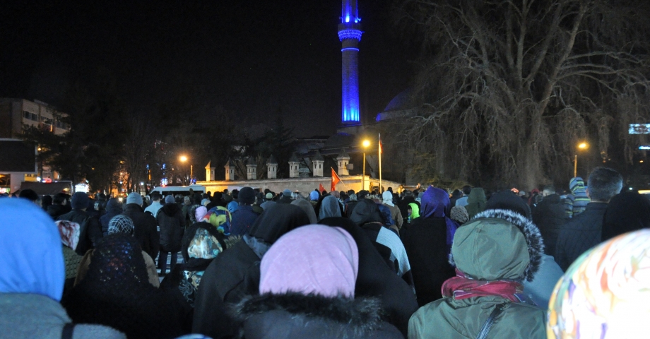 Karaman'da 2 bin kişi, Kur'an-ı Kerim'in yakılmasına tepki gösterdi 