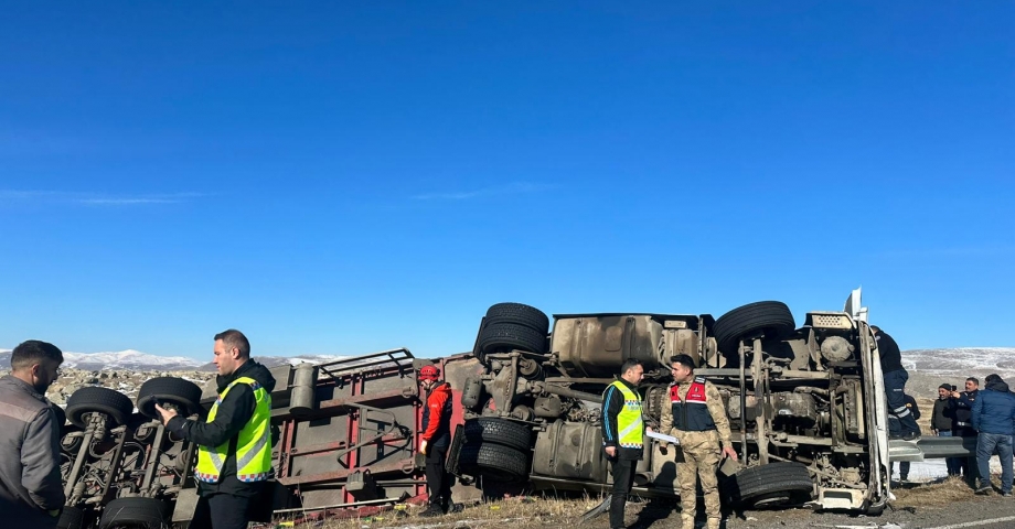 Kars'ta 2 trafik kazasında 5 yaralı