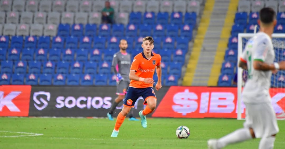 Medipol Başakşehir, Ravil Tagir'i Westerlo'ya kiraladı