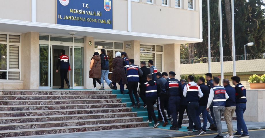 Mersin merkezli DEAŞ operasyonu: 9 gözaltı 