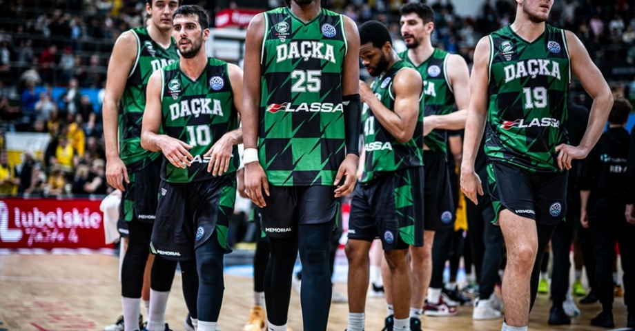 Riesen Ludwigsburg - Darüşşafaka Lassa: 82-63
