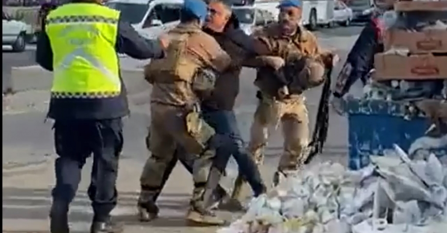 Şanlıurfa'da yasağa rağmen eylem yapan işçilere coplu müdahale: 9 gözaltı