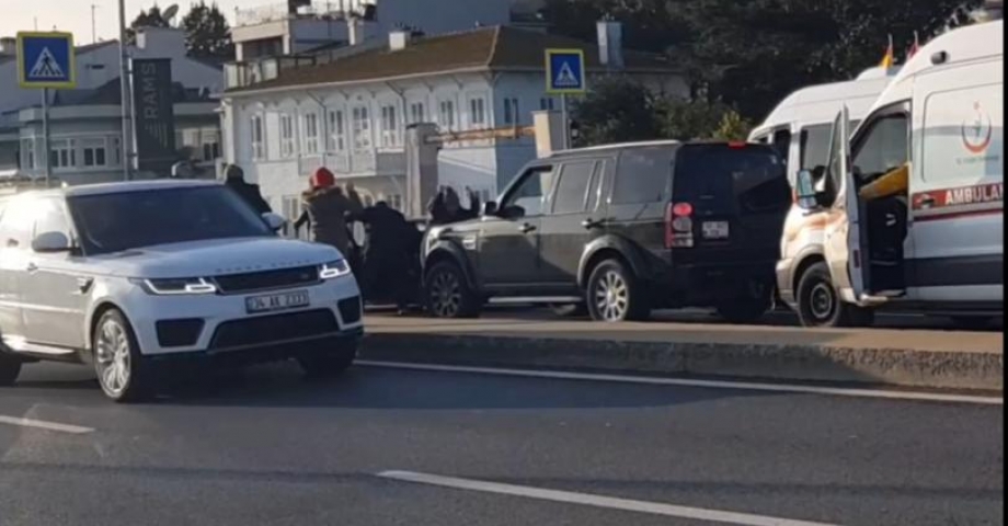 Sarıyer’de yol isteyen ambulansa aldırmadan dakikalarca tartıştılar