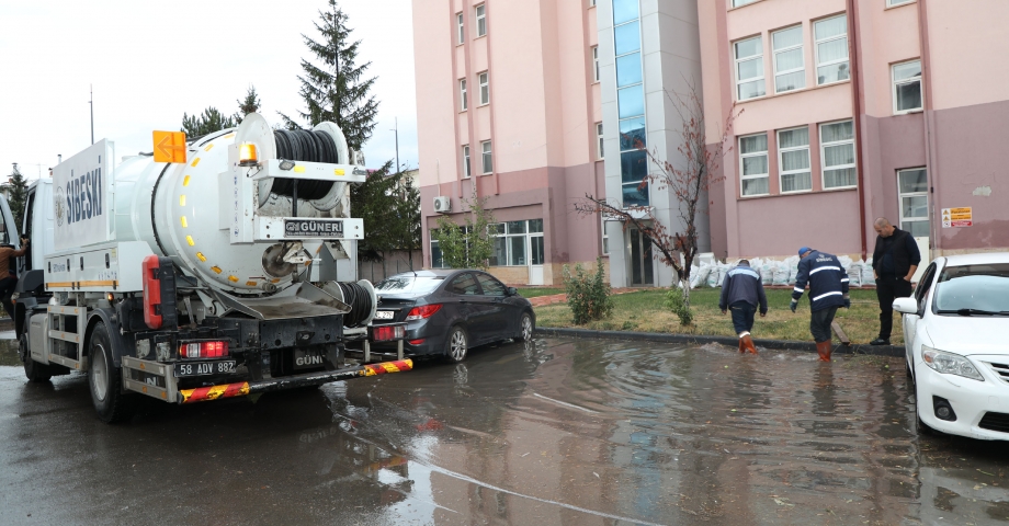 Sivas'ta sağanak sonrası hasar tespit çalışması başlatıldı
