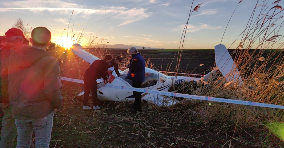 Tarlaya inen eğitim uçağının pilotu: Zorunlu iniş yapmam gerekiyordu ve başardım