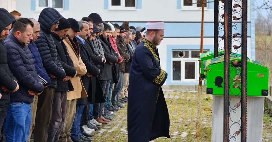 Taziye ziyaretinde kalp krizi geçirdi, iki arkadaş yan yana toprağa verildi