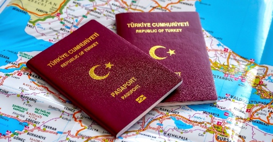 Türkiye'deki gençlerin yurt dışına göç etme tercihleri araştırıldı