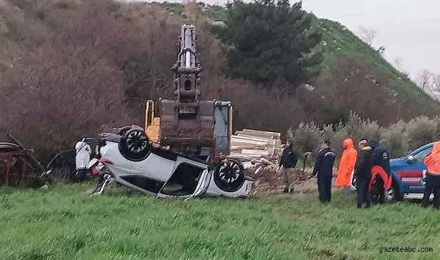 Menderes'te Kontrolden Çıkan Araçta İki Kız Kardeş Hayatını Kaybetti